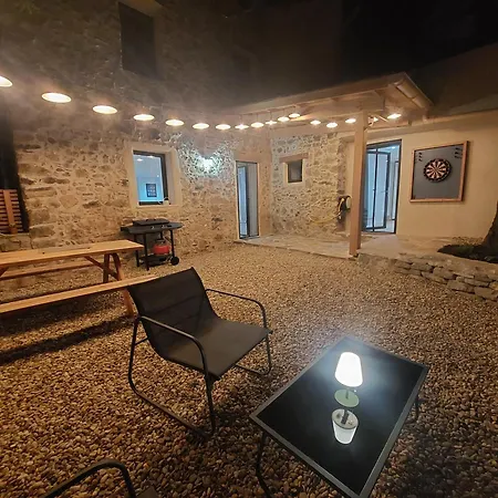Le Du Marronnier Holiday home Saint-Bresson (Gard)